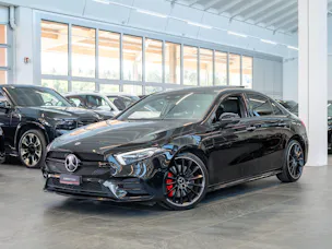 MERCEDES-BENZ A 35 AMG 4matic Limousine / Panorama-Schiebedach / Head-Up / El. Memory Sitze