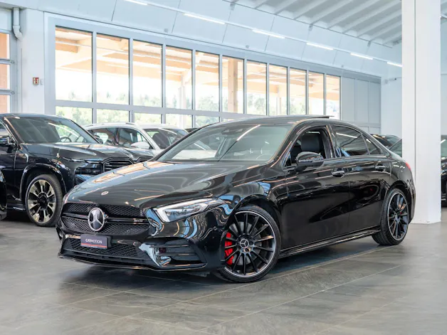 MERCEDES-BENZ A 35 AMG 4matic Limousine / Panorama-Schiebedach / Head-Up / El. Memory Sitze