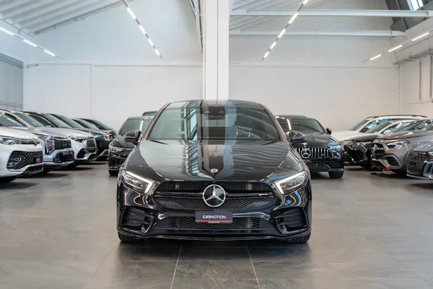 MERCEDES-BENZ A 35 AMG 4matic Limousine / Panorama-Schiebedach / Head-Up / El. Memory Sitze