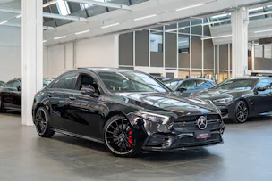 MERCEDES-BENZ A 35 AMG 4matic Limousine / Panorama-Schiebedach / Head-Up / El. Memory Sitze