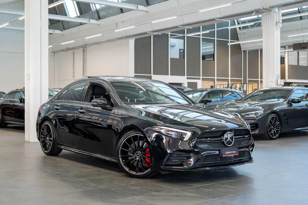 MERCEDES-BENZ A 35 AMG 4matic Limousine / Panorama-Schiebedach / Head-Up / El. Memory Sitze