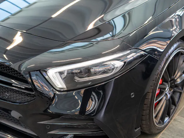 MERCEDES-BENZ A 35 AMG 4matic Limousine / Panorama-Schiebedach / Head-Up / El. Memory Sitze