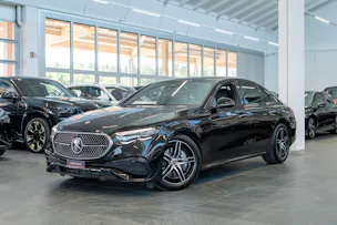 MERCEDES-BENZ E 220 d AMG Line / MBUX Superscreen / Burmester / El. Sitze