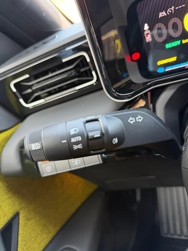 RENAULT R5 E-Tech Comfort Range 52 kWh Iconic Five