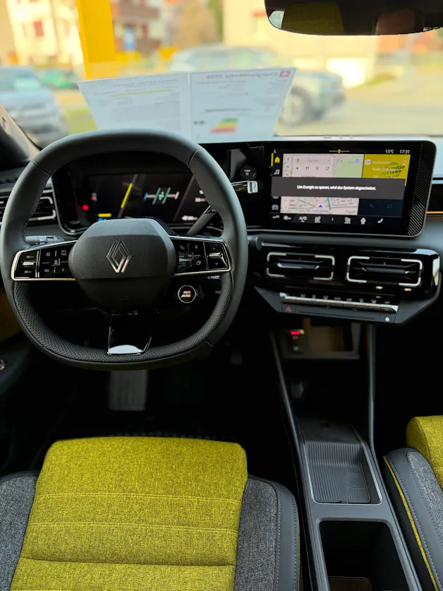 RENAULT R5 E-Tech Comfort Range 52 kWh Iconic Five