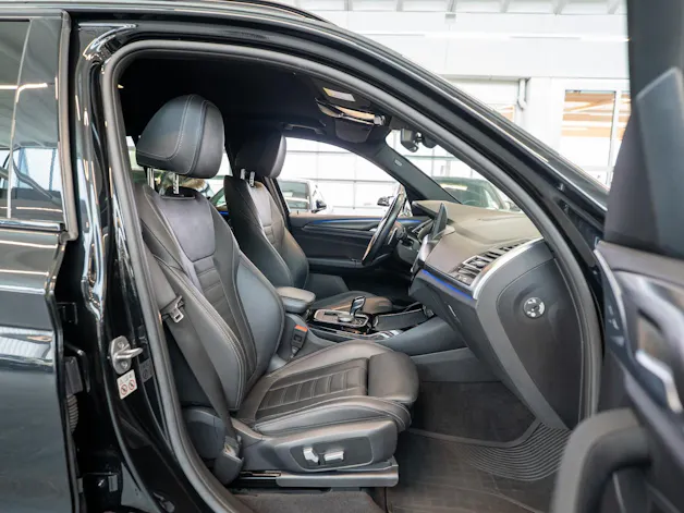 BMW X3 20i xDrive M Sport SAG / CH-Fahrzeug / 360§Kamera / el.Sitze