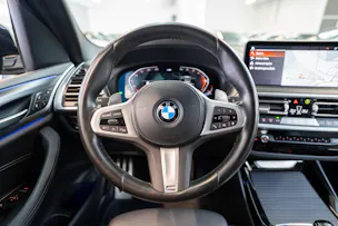 BMW X3 20i xDrive M Sport SAG / CH-Fahrzeug / 360§Kamera / el.Sitze