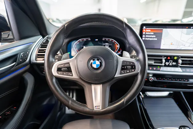 BMW X3 20i xDrive M Sport SAG / CH-Fahrzeug / 360§Kamera / el.Sitze
