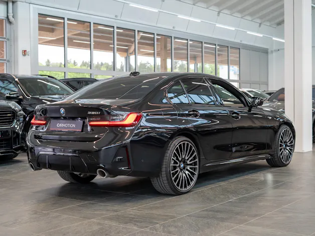 BMW 330i xDrive M Sport SAG / LCI / 360°Kamera / HeadUp / Glasdach