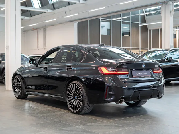 BMW 330i xDrive M Sport SAG / LCI / 360°Kamera / HeadUp / Glasdach