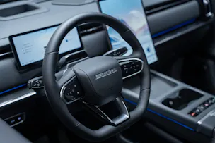 JAECOO 7 1.5TGDI HEV Exclusive DCT / Panorama-Schiebedach / Head-Up Display / 360° Kamera