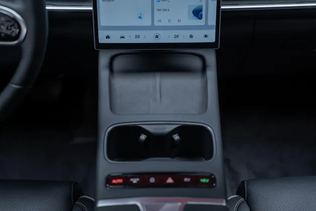 JAECOO 7 1.5TGDI HEV Exclusive DCT / Panorama-Schiebedach / Head-Up Display / 360° Kamera