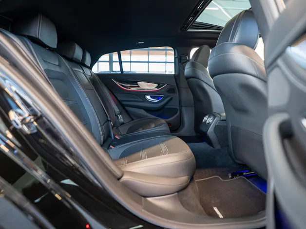 MERCEDES-BENZ AMG GT 53 4matic+ / Facelift / Carbon Keramik Bremsen / Glasdach / 360°Kamera /