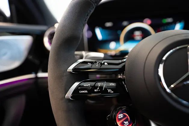 MERCEDES-BENZ AMG GT 53 4matic+ / Facelift / Carbon Keramik Bremsen / Glasdach / 360°Kamera /
