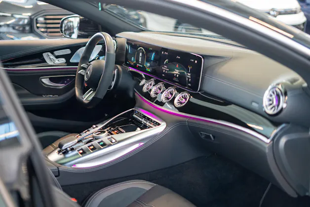 MERCEDES-BENZ AMG GT 53 4matic+ / Facelift / Carbon Keramik Bremsen / Glasdach / 360°Kamera /