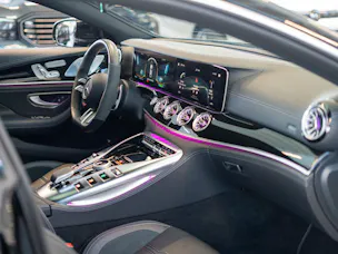 MERCEDES-BENZ AMG GT 53 4matic+ / Facelift / Carbon Keramik Bremsen / Glasdach / 360°Kamera /