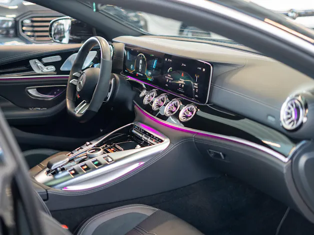 MERCEDES-BENZ AMG GT 53 4matic+ / Facelift / Carbon Keramik Bremsen / Glasdach / 360°Kamera /