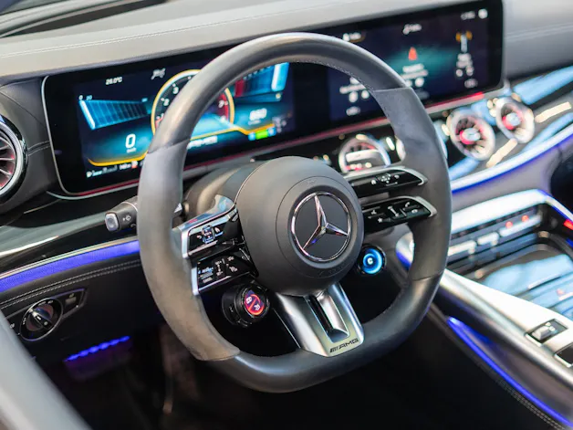 MERCEDES-BENZ AMG GT 53 4matic+ / Facelift / Carbon Keramik Bremsen / Glasdach / 360°Kamera /