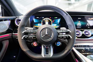 MERCEDES-BENZ AMG GT 53 4matic+ / Facelift / Carbon Keramik Bremsen / Glasdach / 360°Kamera /