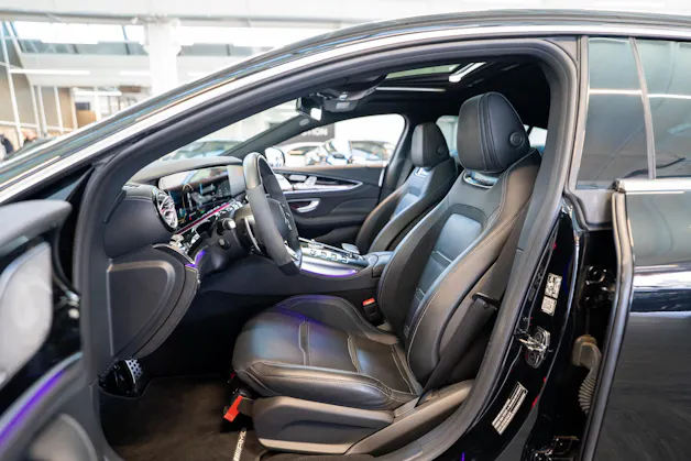 MERCEDES-BENZ AMG GT 53 4matic+ / Facelift / Carbon Keramik Bremsen / Glasdach / 360°Kamera /