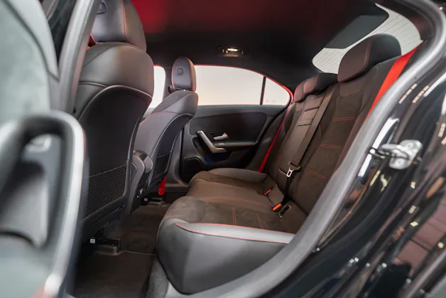 MERCEDES-BENZ A 35 AMG 4matic Limousine / Facelift / Rückfahrkamera / Ambientebeleuchtung