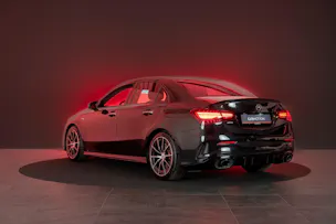 MERCEDES-BENZ A 35 AMG 4matic Limousine / Facelift / Rückfahrkamera / Ambientebeleuchtung