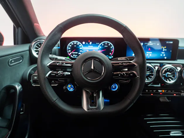 MERCEDES-BENZ A 35 AMG 4matic Limousine / Facelift / Rückfahrkamera / Ambientebeleuchtung