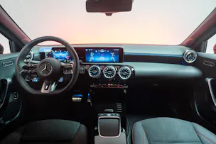 MERCEDES-BENZ A 35 AMG 4matic Limousine / Facelift / Rückfahrkamera / Ambientebeleuchtung