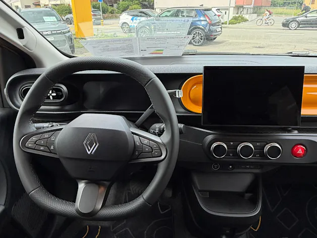 RENAULT Twingo E-Tech 27kWh Techno