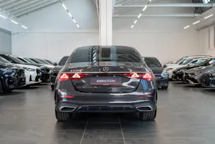 MERCEDES-BENZ E 220 d AMG Line / Navi / Rückfahrkamera / Sitzheizung