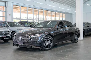 MERCEDES-BENZ E 220 d AMG Line / Navi / Rückfahrkamera / Sitzheizung