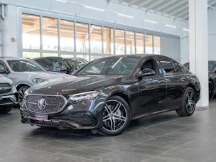 MERCEDES-BENZ E 220 d AMG Line / Navi / Rückfahrkamera / Sitzheizung
