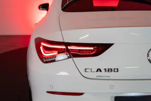 MERCEDES-BENZ CLA 180 Progressive / CH-Fahrzeug / Leder-Sitze / Rückfahrkamera