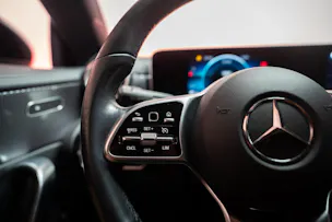 MERCEDES-BENZ CLA 180 Progressive / CH-Fahrzeug / Leder-Sitze / Rückfahrkamera
