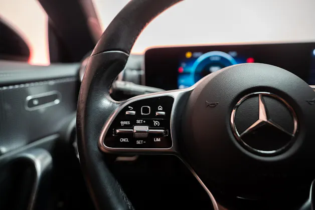 MERCEDES-BENZ CLA 180 Progressive / CH-Fahrzeug / Leder-Sitze / Rückfahrkamera