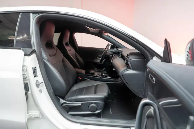 MERCEDES-BENZ CLA 180 Progressive / CH-Fahrzeug / Leder-Sitze / Rückfahrkamera