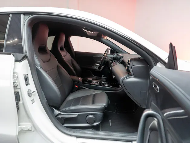MERCEDES-BENZ CLA 180 Progressive / CH-Fahrzeug / Leder-Sitze / Rückfahrkamera