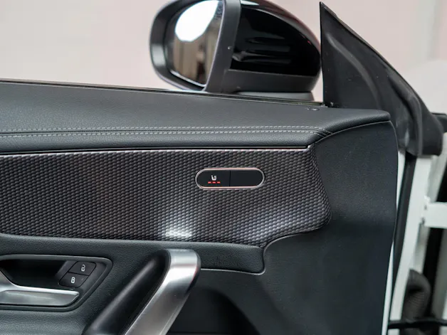 MERCEDES-BENZ CLA 180 Progressive / CH-Fahrzeug / Leder-Sitze / Rückfahrkamera