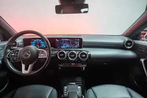 MERCEDES-BENZ CLA 180 Progressive / CH-Fahrzeug / Leder-Sitze / Rückfahrkamera