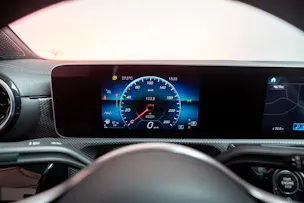 MERCEDES-BENZ CLA 180 Progressive / CH-Fahrzeug / Leder-Sitze / Rückfahrkamera