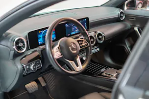 MERCEDES-BENZ CLA 180 Progressive / CH-Fahrzeug / Leder-Sitze / Rückfahrkamera
