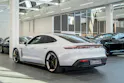 PORSCHE Taycan Turbo S / CH-Fahrzeug / Keramik Brems-Anlage / Panorama / Alcantara Lenkrad / Sport Chrono
