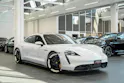 PORSCHE Taycan Turbo S / CH-Fahrzeug / Keramik Brems-Anlage / Panorama / Alcantara Lenkrad / Sport Chrono