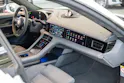 PORSCHE Taycan Turbo S / CH-Fahrzeug / Keramik Brems-Anlage / Panorama / Alcantara Lenkrad / Sport Chrono