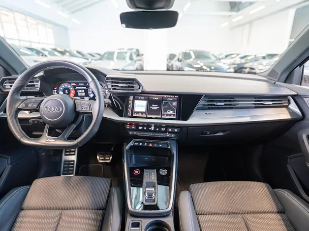 AUDI S3 Sportback 2.0 TFSI quattro S-Tronic / CH-Fahrzeug / Virtual Cockpit / Rückfahrkamera