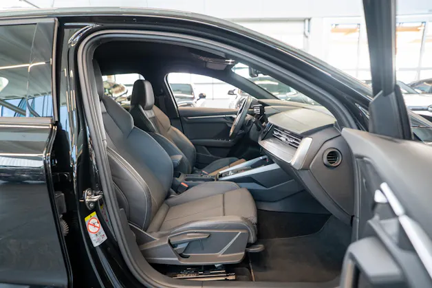 AUDI S3 Sportback 2.0 TFSI quattro S-Tronic / CH-Fahrzeug / Virtual Cockpit / Rückfahrkamera