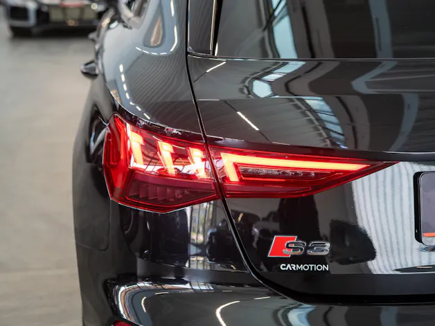 AUDI S3 Sportback 2.0 TFSI quattro S-Tronic / CH-Fahrzeug / Virtual Cockpit / Rückfahrkamera