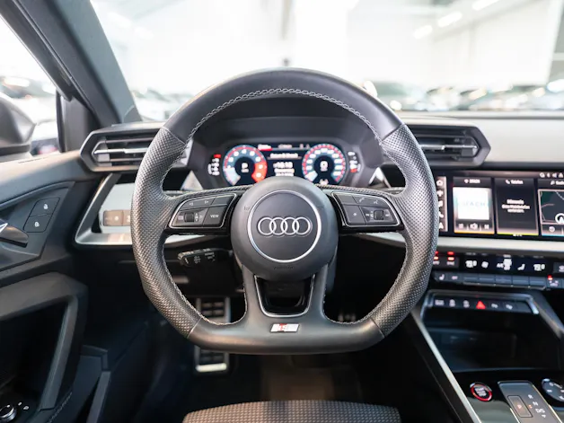 AUDI S3 Sportback 2.0 TFSI quattro S-Tronic / CH-Fahrzeug / Virtual Cockpit / Rückfahrkamera