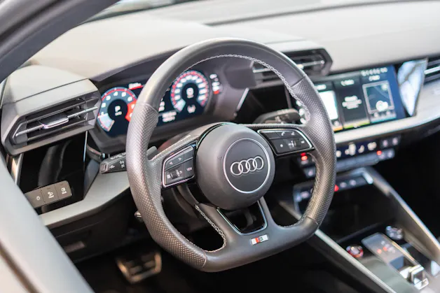 AUDI S3 Sportback 2.0 TFSI quattro S-Tronic / CH-Fahrzeug / Virtual Cockpit / Rückfahrkamera
