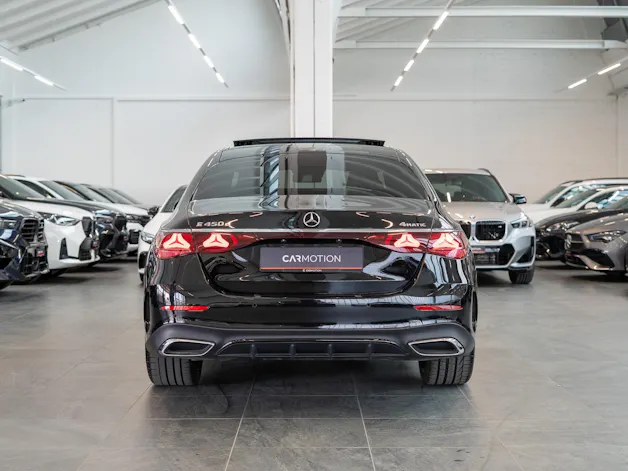 MERCEDES-BENZ E 450 d AMG Line 4matic / Hyperscreen / Panorama / 360°Kamera